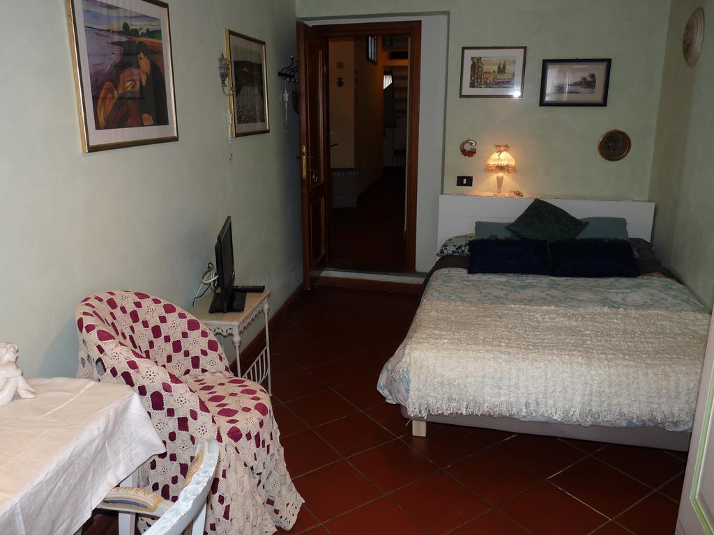 B&B A Casa Di Greta Pisa Rum bild